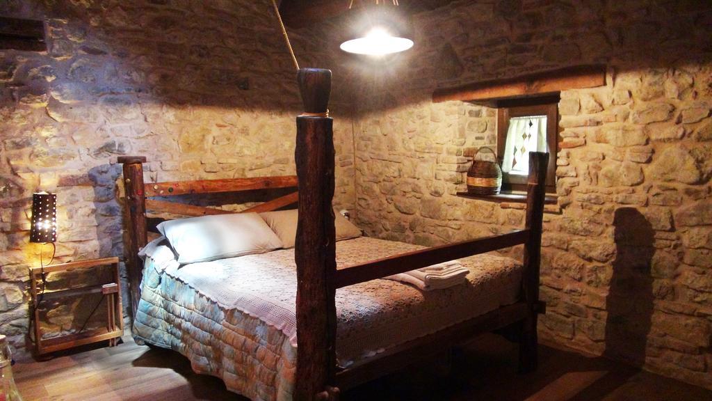 Sasso Erminia R&B Ecosostenibile Novafeltria Habitación foto